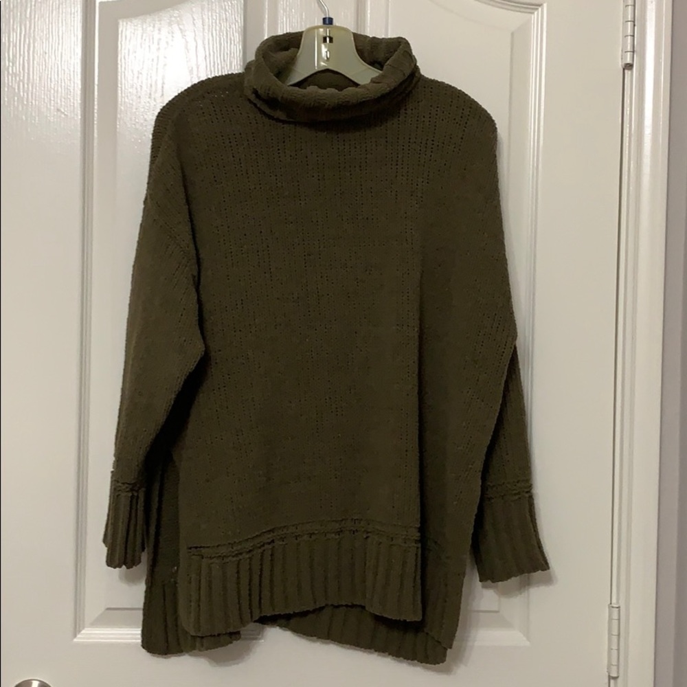 Aerie turtleneck sweater
